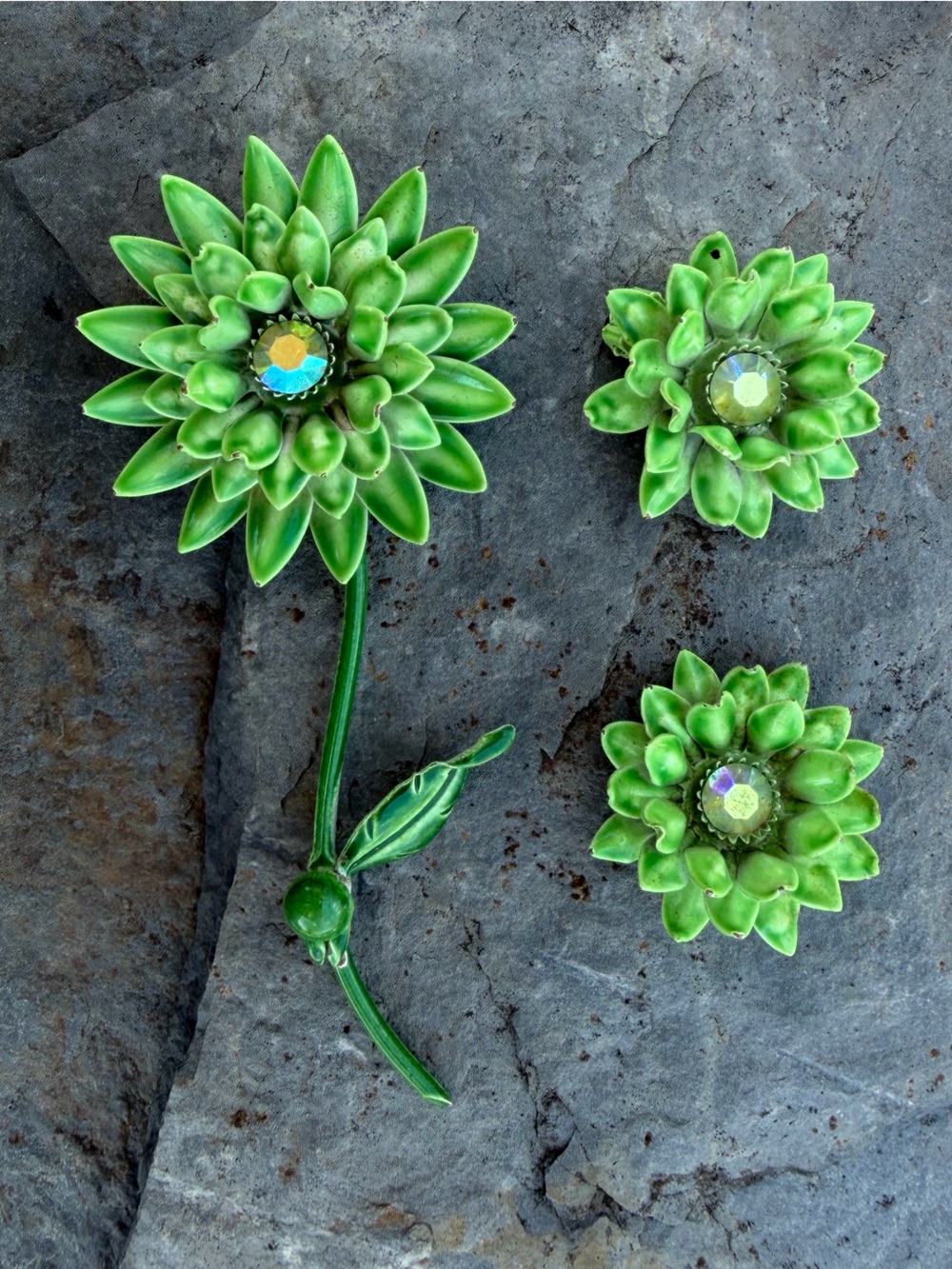 Vintage Green Enamel Flower Brooch Clip On Earrings Set